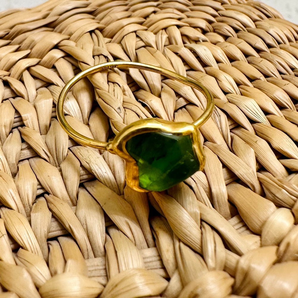 Ringcrush Raw Peridot Ring size 9 - Picture 2 of 4